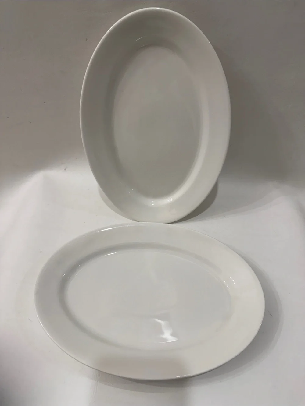 Wedgwood Vogue Porcelain 10 1/4 X 7 1/4 White Oval Serving Platters Set Of 2